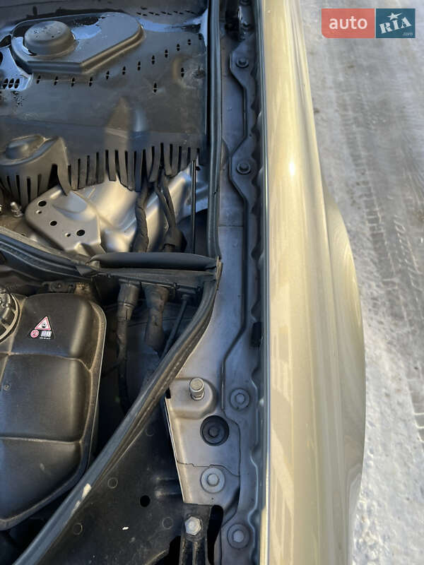 Седан Mercedes-Benz E-Class 2006 в Луцке