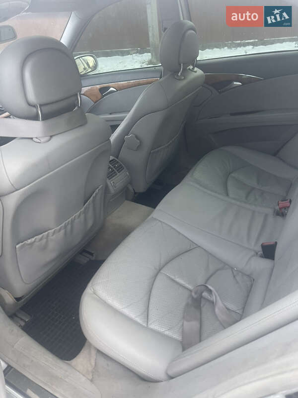 Седан Mercedes-Benz E-Class 2003 в Чернівцях