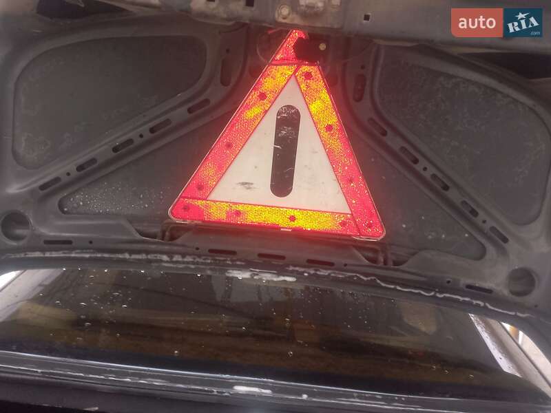 Седан Mercedes-Benz E-Class 1987 в Городке фото 3 Седан Mercedes-Benz E-Class 1987 в Городке