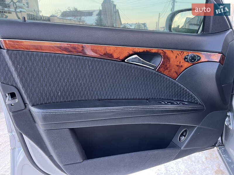 Седан Mercedes-Benz E-Class 2004 в Киеве фото 70 Седан Mercedes-Benz E-Class 2004 в Киеве