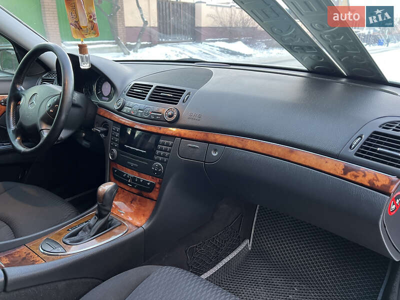 Седан Mercedes-Benz E-Class 2004 в Киеве фото 92 Седан Mercedes-Benz E-Class 2004 в Киеве