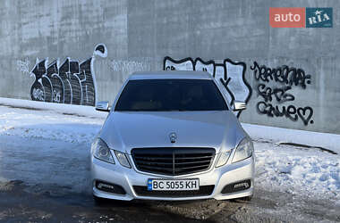 Седан Mercedes-Benz E-Class 2010 в Львове