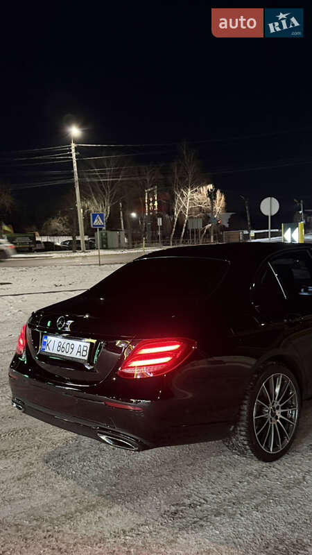 Седан Mercedes-Benz E-Class 2017 в Киеве