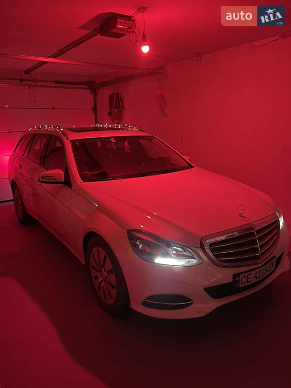 Універсал Mercedes-Benz E-Class 2013 в Чернівцях