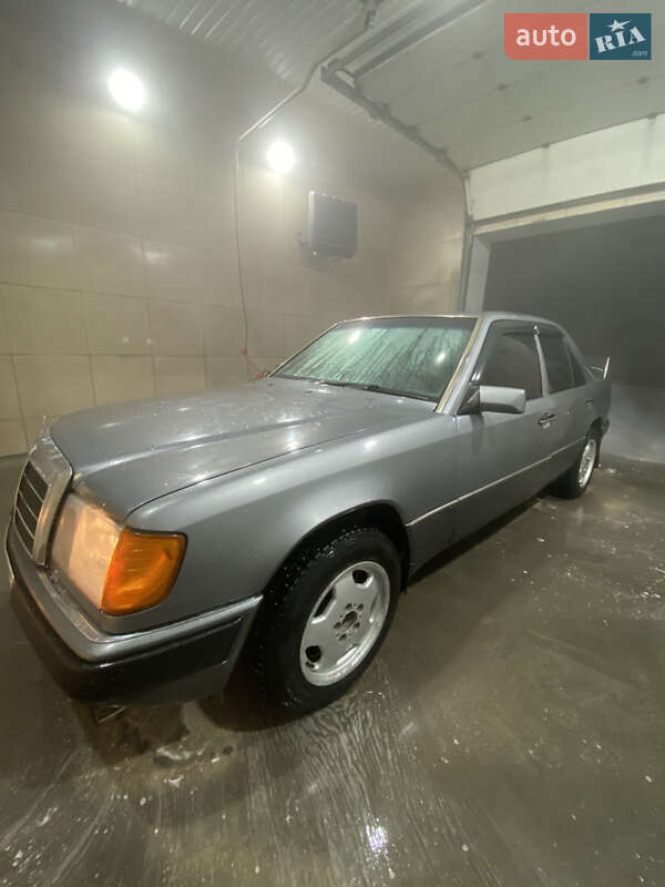 Седан Mercedes-Benz E-Class 1990 в Каменец-Подольском фото 9 Седан Mercedes-Benz E-Class 1990 в Каменец-Подольском