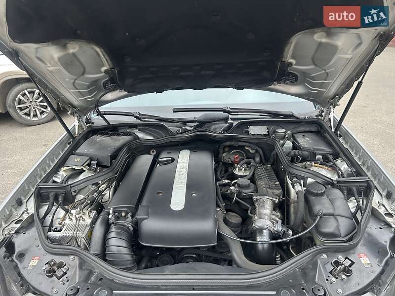 Седан Mercedes-Benz E-Class 2004 в Киеве