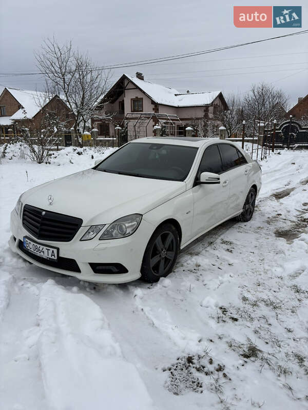 Седан Mercedes-Benz E-Class 2009 в Кам'янець-Подільському фото 3 Седан Mercedes-Benz E-Class 2009 в Кам'янець-Подільському