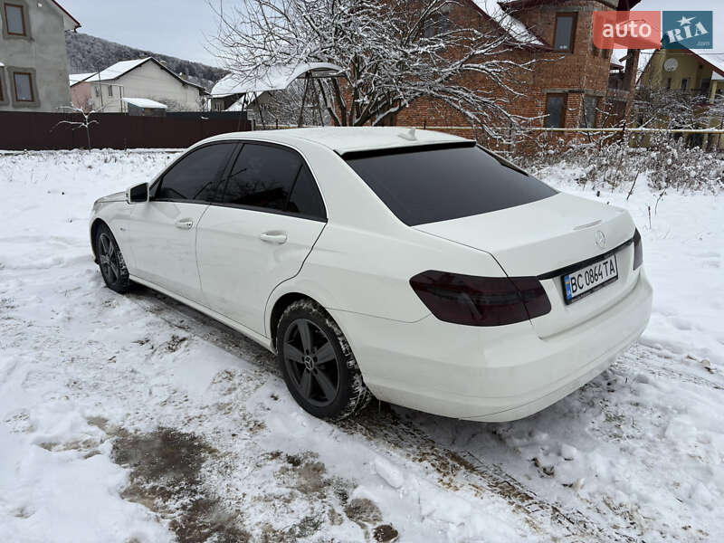 Седан Mercedes-Benz E-Class 2009 в Кам'янець-Подільському фото 8 Седан Mercedes-Benz E-Class 2009 в Кам'янець-Подільському