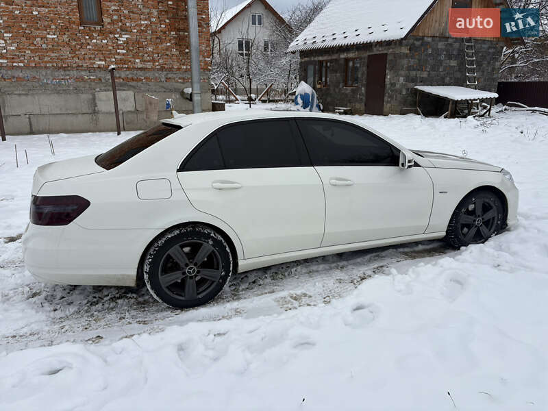 Седан Mercedes-Benz E-Class 2009 в Кам'янець-Подільському фото 12 Седан Mercedes-Benz E-Class 2009 в Кам'янець-Подільському