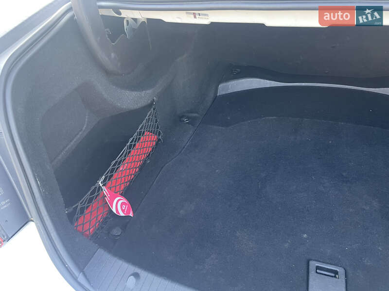 Седан Mercedes-Benz E-Class 2009 в Кам'янець-Подільському фото 85 Седан Mercedes-Benz E-Class 2009 в Кам'янець-Подільському