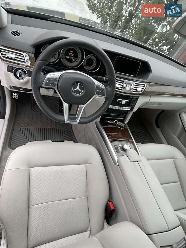 Седан Mercedes-Benz E-Class 2014 в Львове