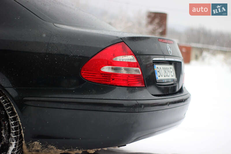Седан Mercedes-Benz E-Class 2002 в Кременці
