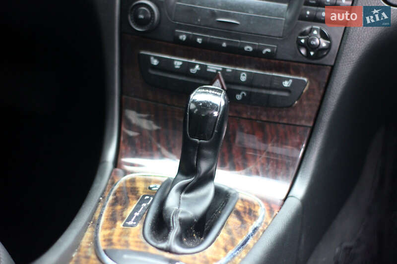 Седан Mercedes-Benz E-Class 2002 в Кременці