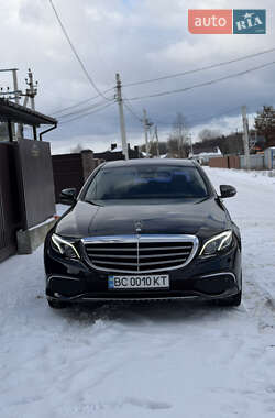 Седан Mercedes-Benz E-Class 2016 в Львові