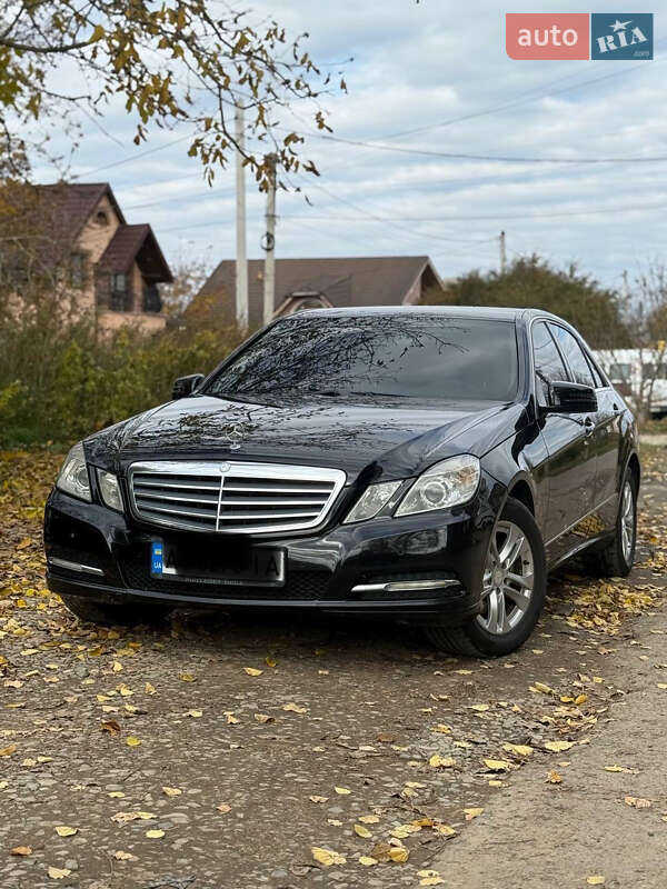 Mercedes-Benz E-Class 2010