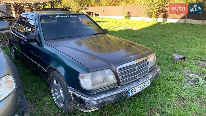 Mercedes-Benz E-Class 1985