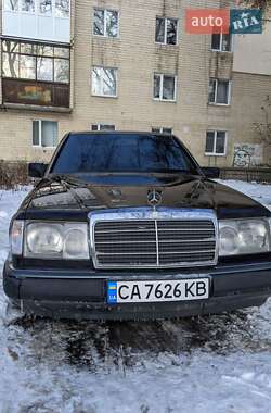Седан Mercedes-Benz E-Class 1993 в Виннице