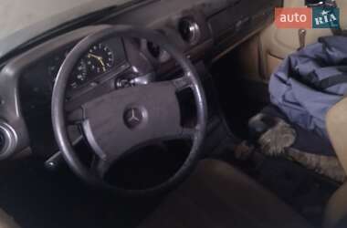 Седан Mercedes-Benz E-Class 1981 в Борисполі