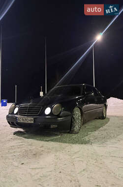 Седан Mercedes-Benz E-Class 2002 в Луцке