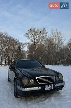 Седан Mercedes-Benz E-Class 2000 в Андрушевке