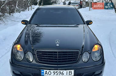 Седан Mercedes-Benz E-Class 2003 в Хусті