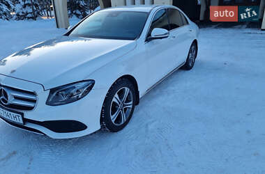Седан Mercedes-Benz E-Class 2017 в Луцке