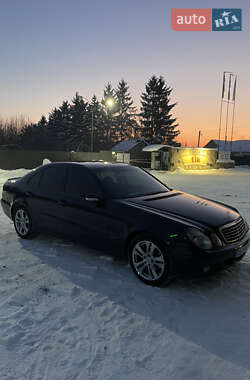 Седан Mercedes-Benz E-Class 2002 в Волочиске