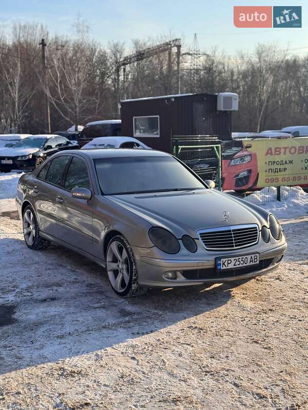 Mercedes-Benz E-Class 2005 Mercedes-Benz E-Class 2005