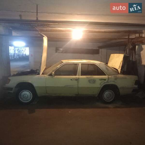 Mercedes-Benz E-Class 1991