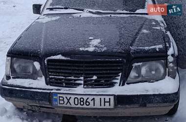 Седан Mercedes-Benz E-Class 1993 в Хмельницком