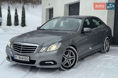 Седан Mercedes-Benz E-Class 2009 в Львове