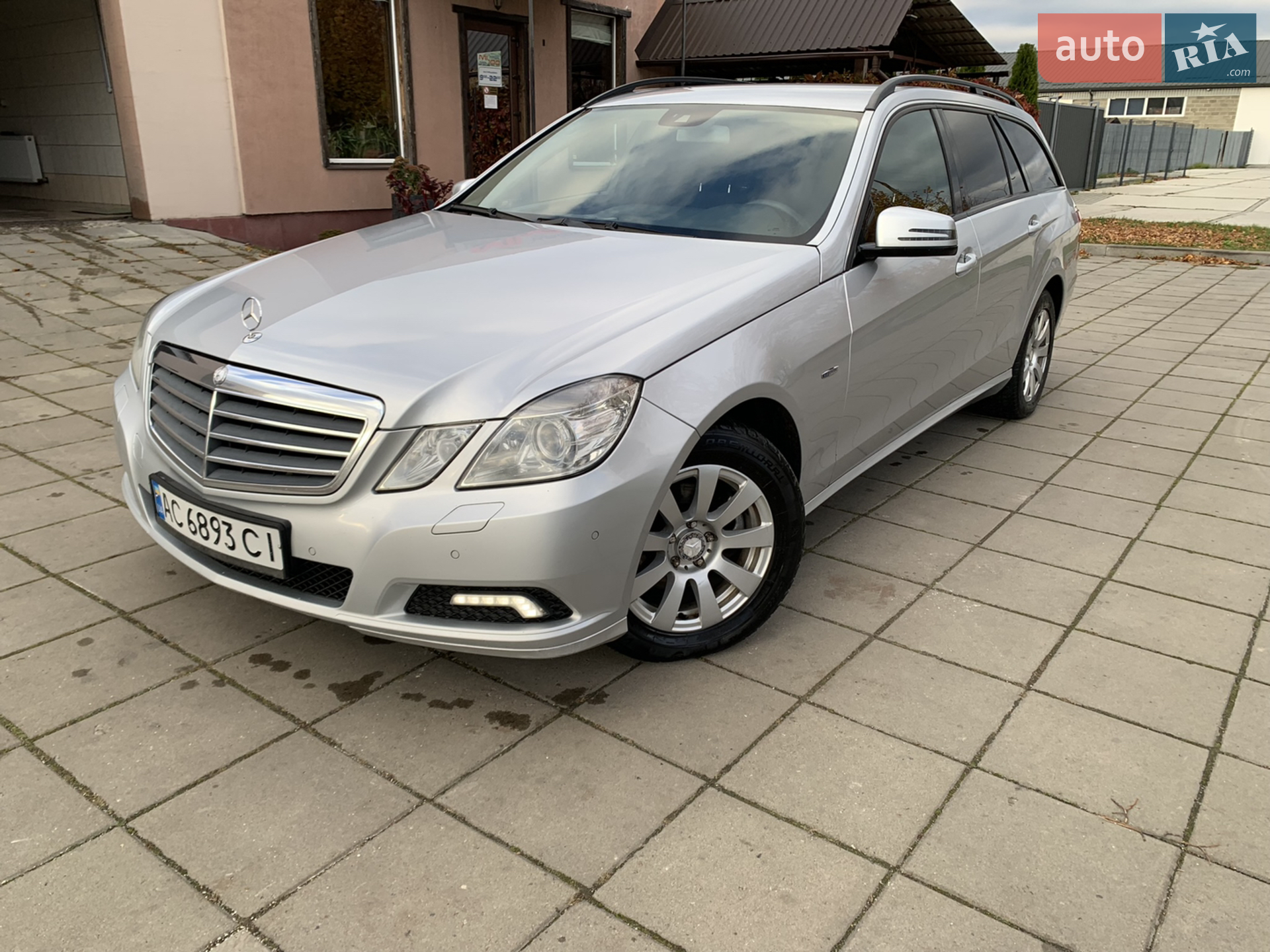 2010 Mercedes-Benz E-klasse - мініатюра 2