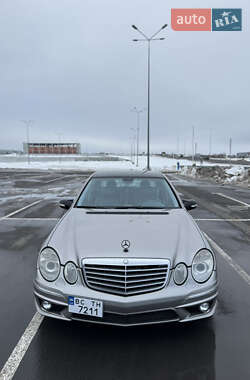 Седан Mercedes-Benz E-Class 2003 в Львове
