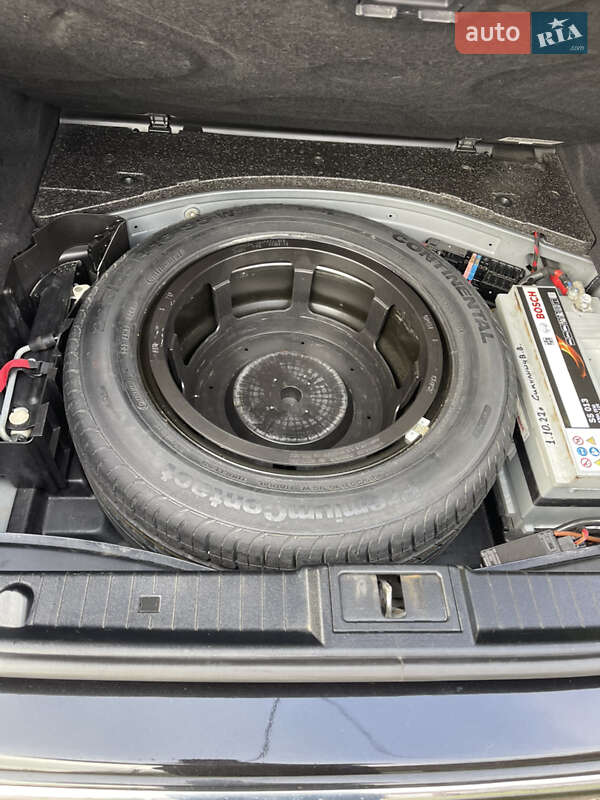 Седан Mercedes-Benz E-Class 2005 в Изе