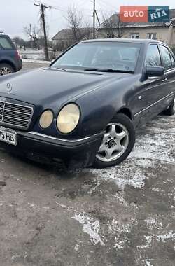Седан Mercedes-Benz E-Class 1998 в Синельниково