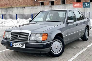 Седан Mercedes-Benz E-Class 1989 в Тернополе
