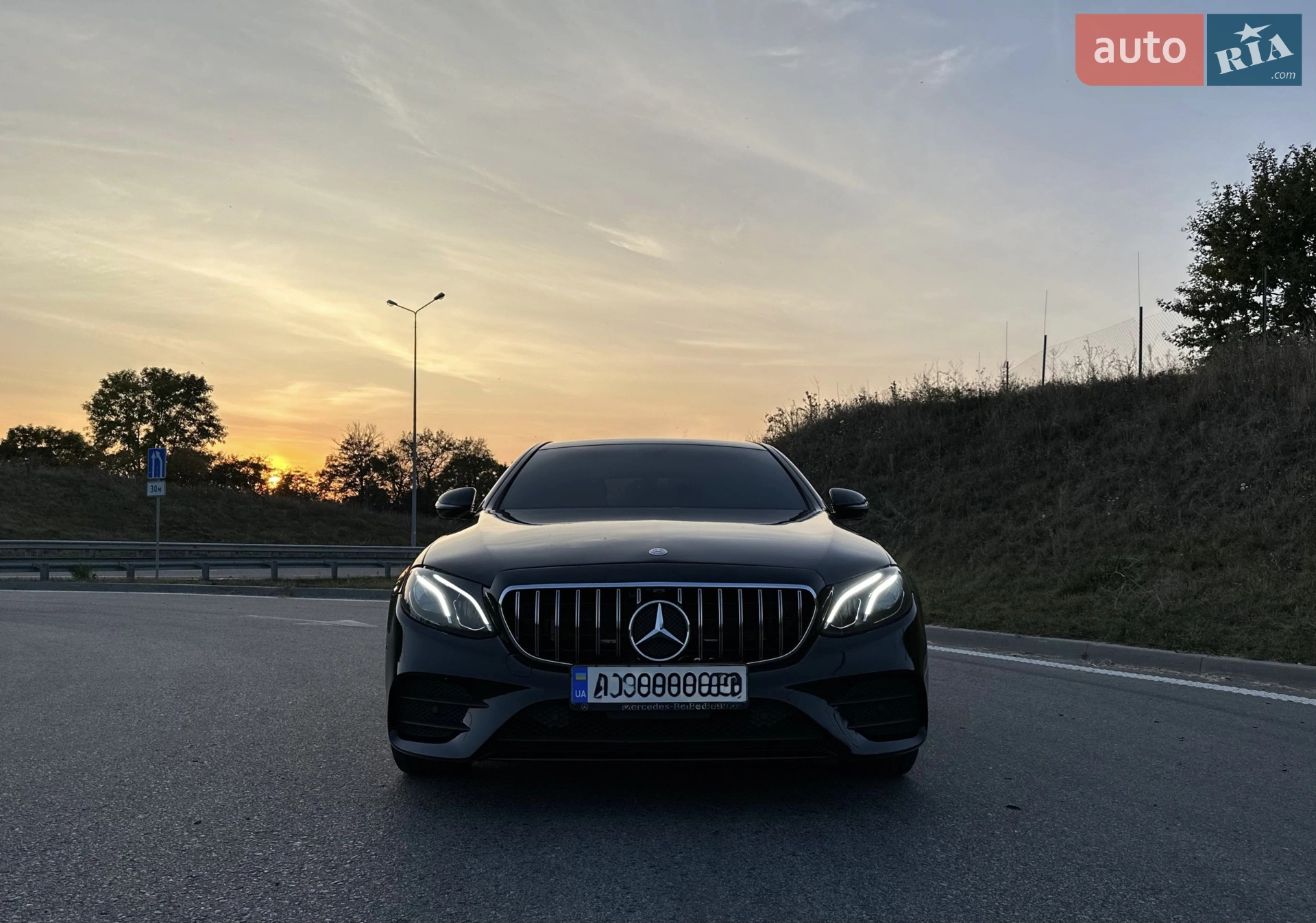 2016 Mercedes-Benz E-klasse - фото 1