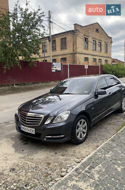 Седан Mercedes-Benz E-Class 2011 в Ромнах