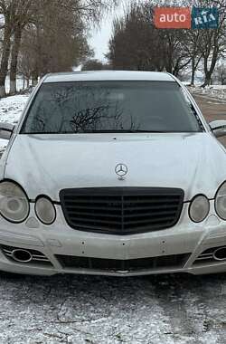 Седан Mercedes-Benz E-Class 2005 в Побужском