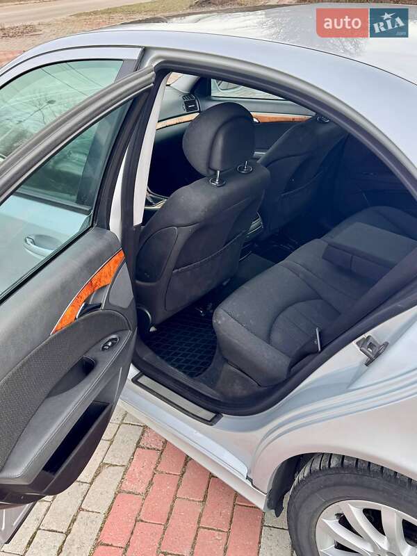 Седан Mercedes-Benz E-Class 2007 в Запорожье