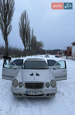 Седан Mercedes-Benz E-Class 2000 в Виннице