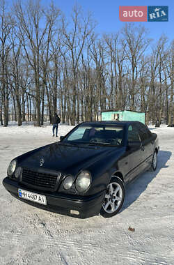 Седан Mercedes-Benz E-Class 1998 в Умани