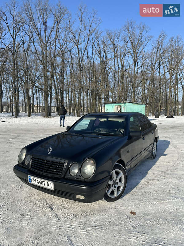 Mercedes-Benz E-Class 1998