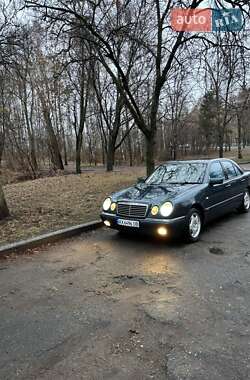 Седан Mercedes-Benz E-Class 1998 в Харькове