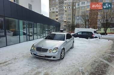 Седан Mercedes-Benz E-Class 2002 в Ровно