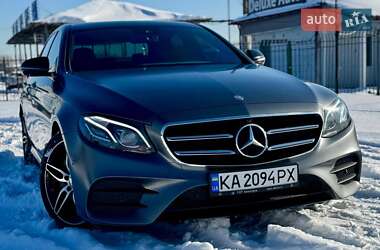 Седан Mercedes-Benz E-Class 2016 в Киеве