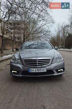 Седан Mercedes-Benz E-Class 2010 в Миколаєві