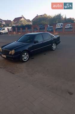 Седан Mercedes-Benz E-Class 1998 в Хмельницком