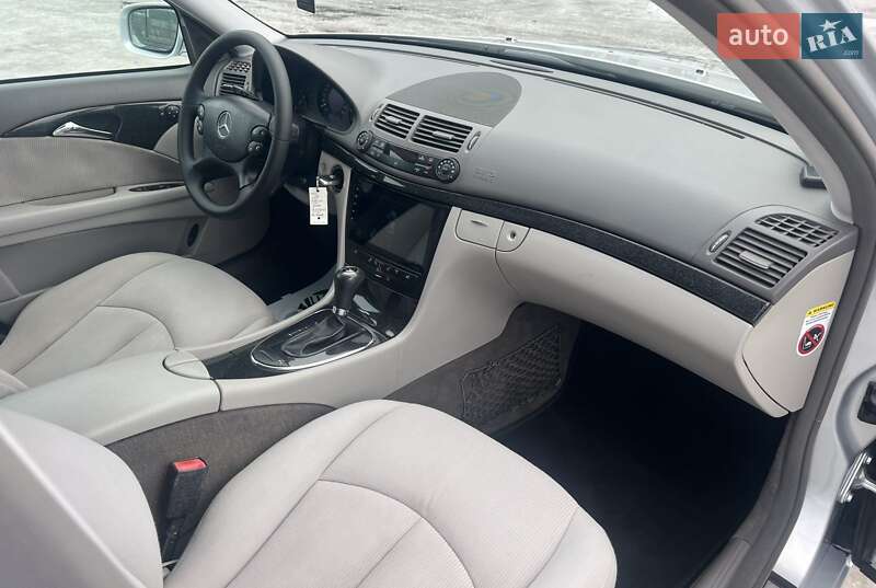 Седан Mercedes-Benz E-Class 2006 в Луцке