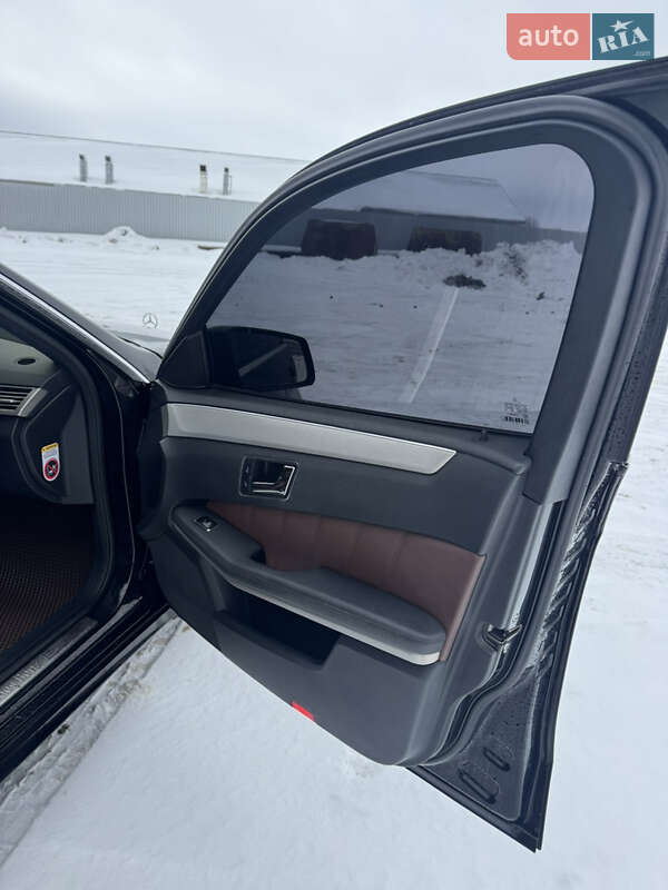 Седан Mercedes-Benz E-Class 2010 в Гайсине
